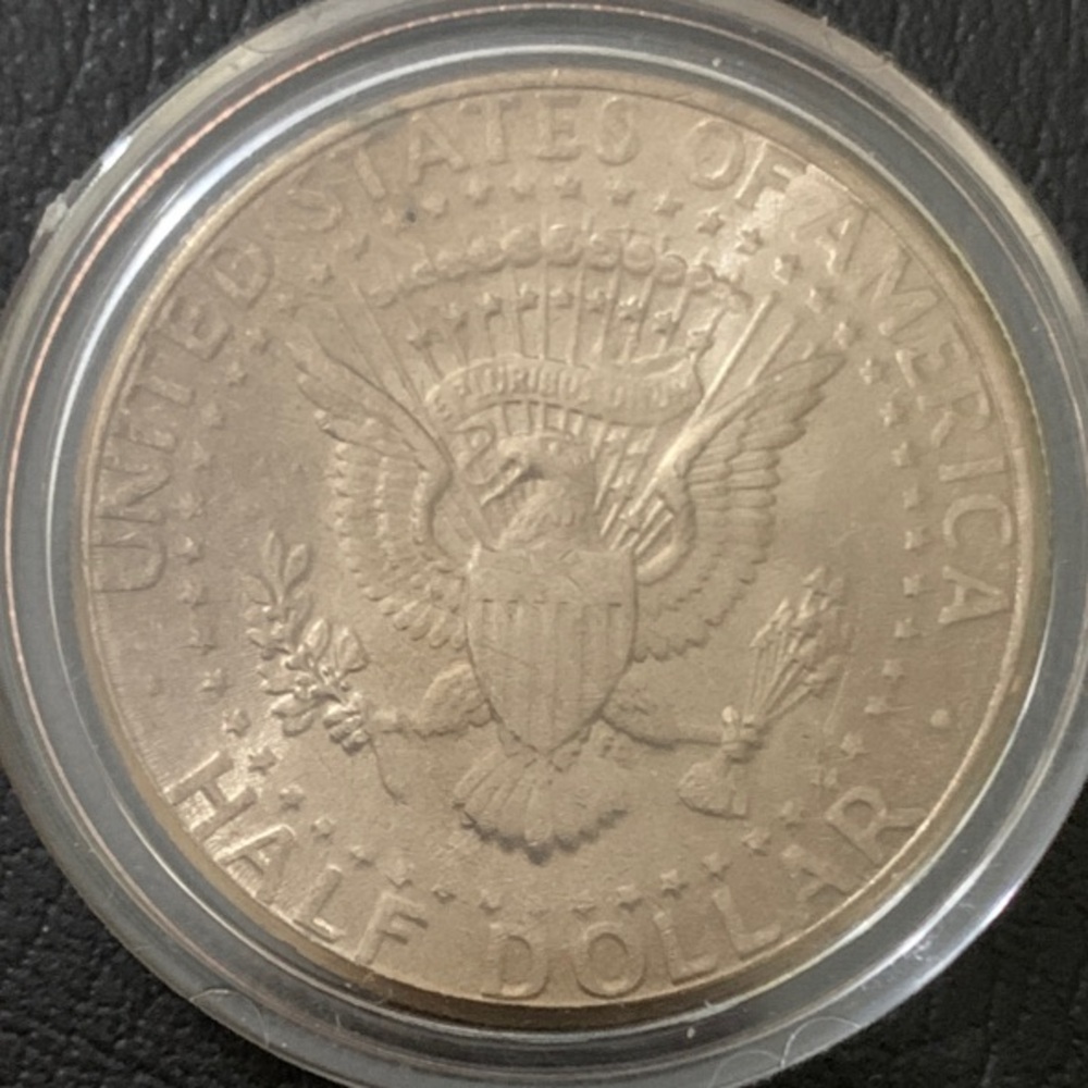Elegant Colored, Gold-Toned JFK Commemorative Silver Coin - Picture 3 of 5